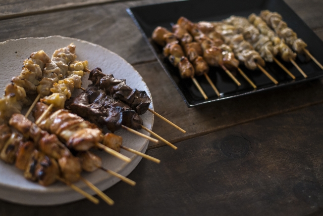 【①本１２０円激安！炭火焼き鳥！玉名市・玉東】の方は、お持ち帰り専門やきとり岡ちゃんへ